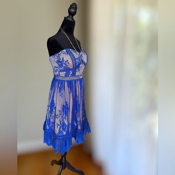 New Lulu’s Ryse Jade Lace Strapless Dress in Royal Blue Size S - Picture 8 of 12